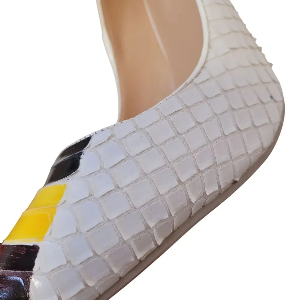 Wetkiss women pointed
